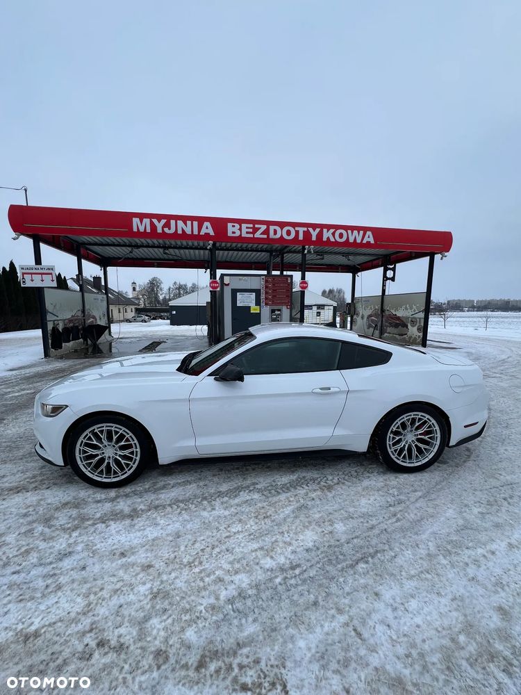 Ford Mustang 3.7 V6 - 3