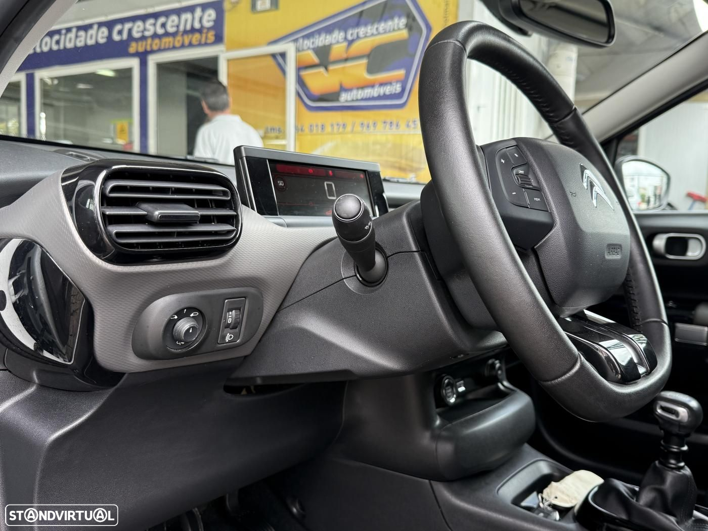 Citroën C4 Cactus 1.2 PureTech Shine - 23
