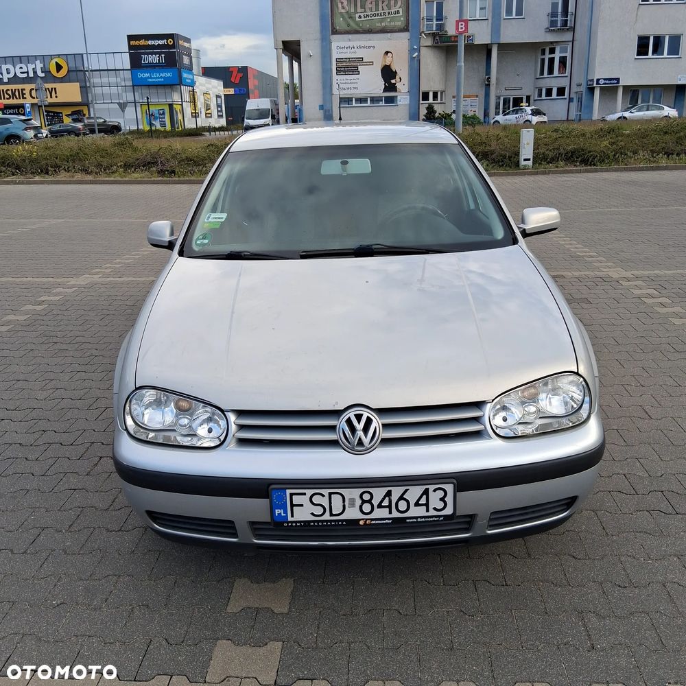 Volkswagen Golf - 3