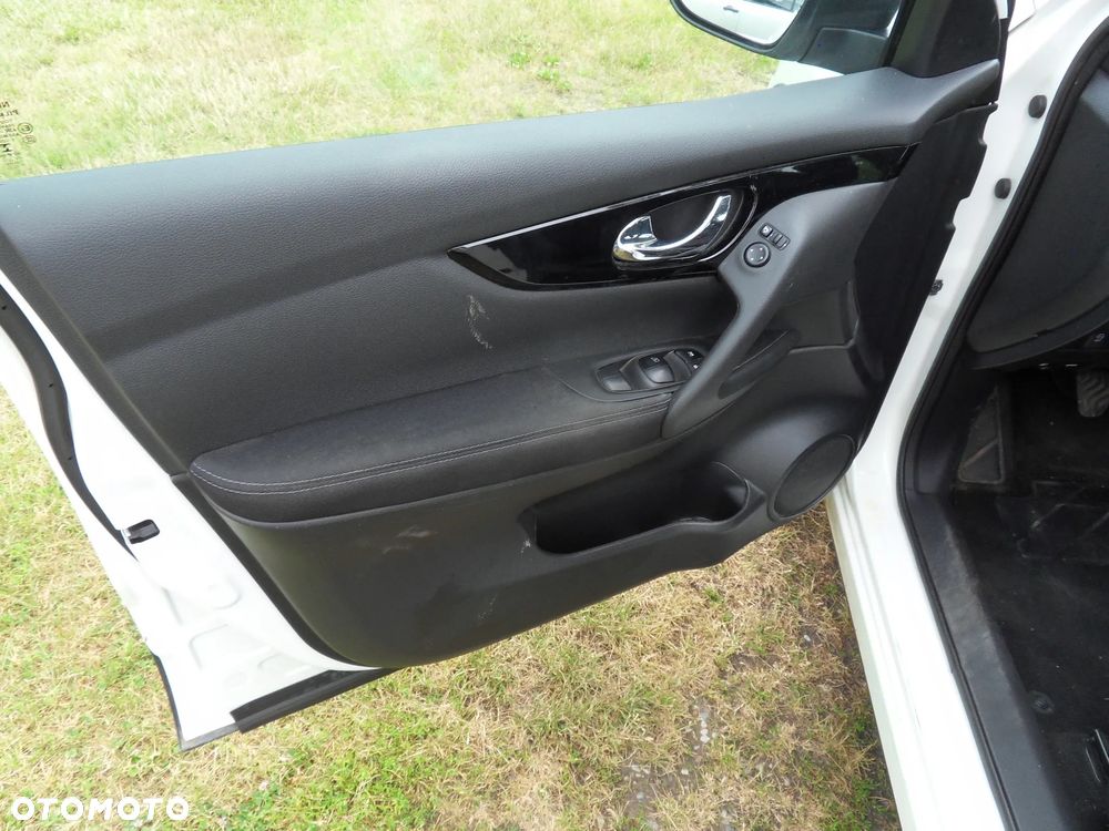 Nissan Qashqai 1.5 dCi DPF visia - 15