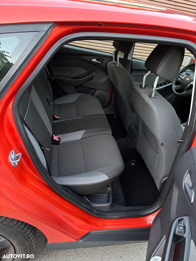 Ford Focus - 4
