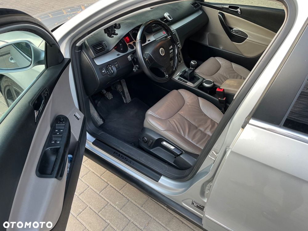 Volkswagen Passat 2.0 TDI 4Mot Comfortline - 6