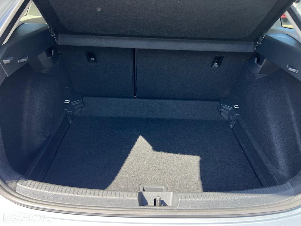 VW Taigo 1.0 TSI Urban DSG - 10