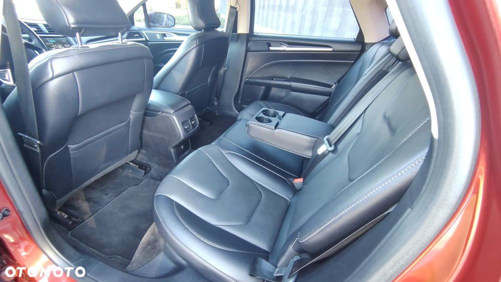Ford Fusion 2.0 EcoBoost Titanium - 20