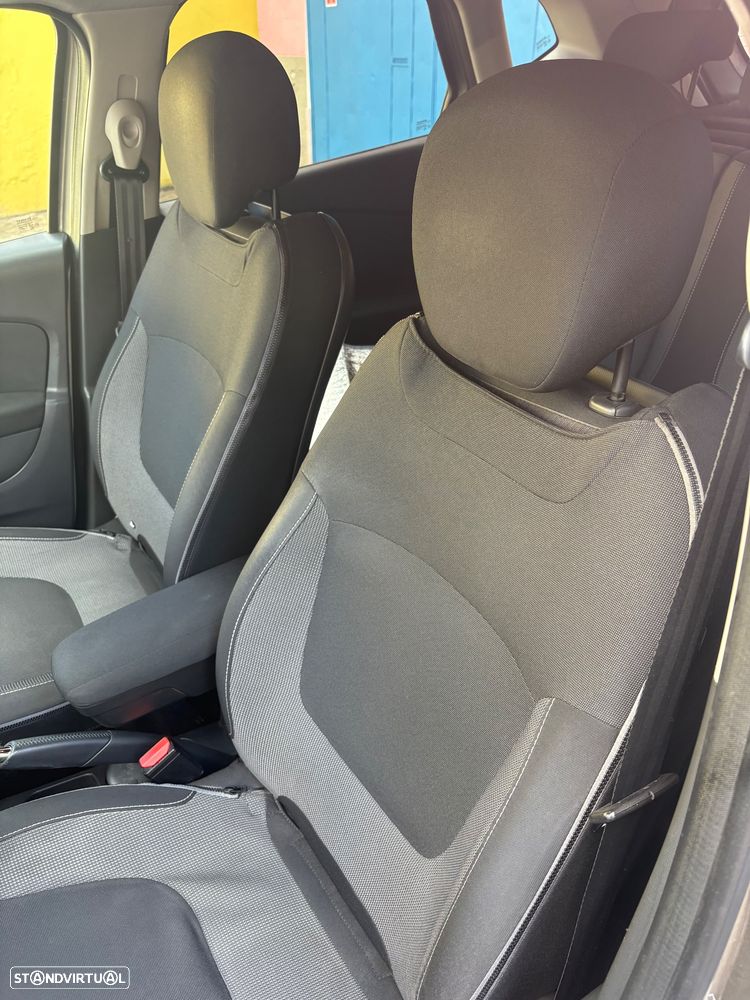 Renault Captur 1.5 dCi Exclusive - 16