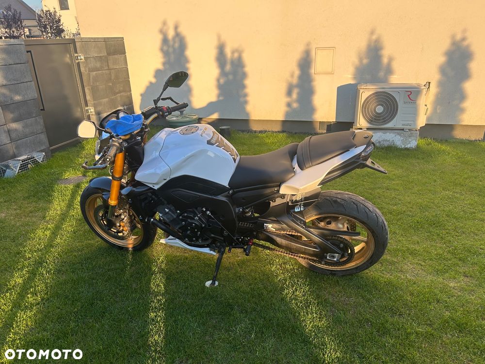 Yamaha FZ8 - 1