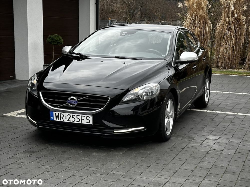Volvo V40 D2 Drive-E Momentum - 1