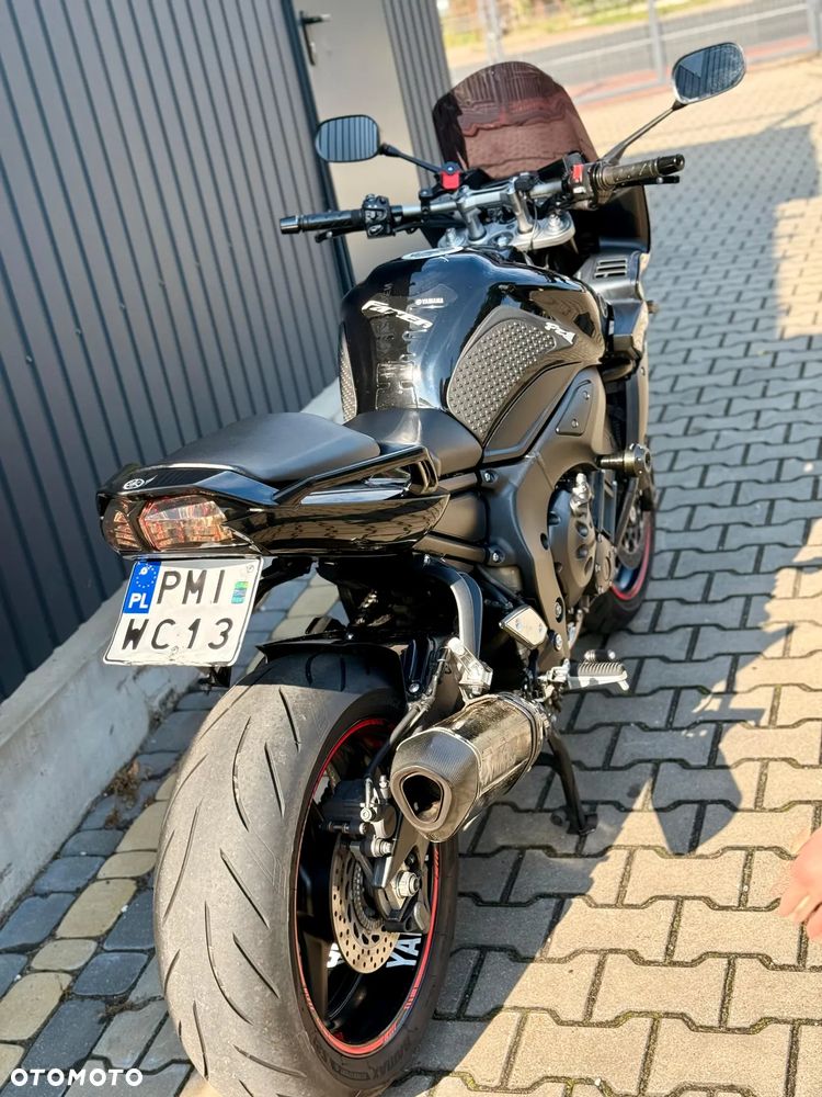Yamaha FZ - 8