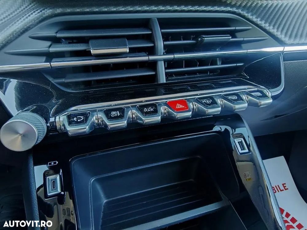 Peugeot 208 1.2L e-DCS6 MHEV Allure - 18