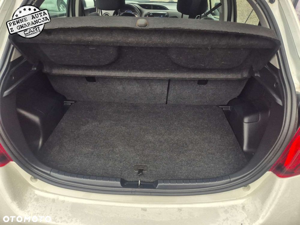 Toyota Yaris - 22