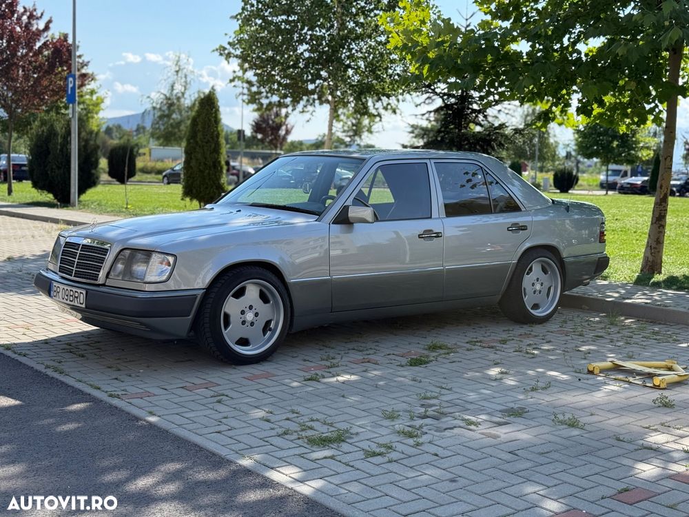Mercedes-Benz W124 - 1
