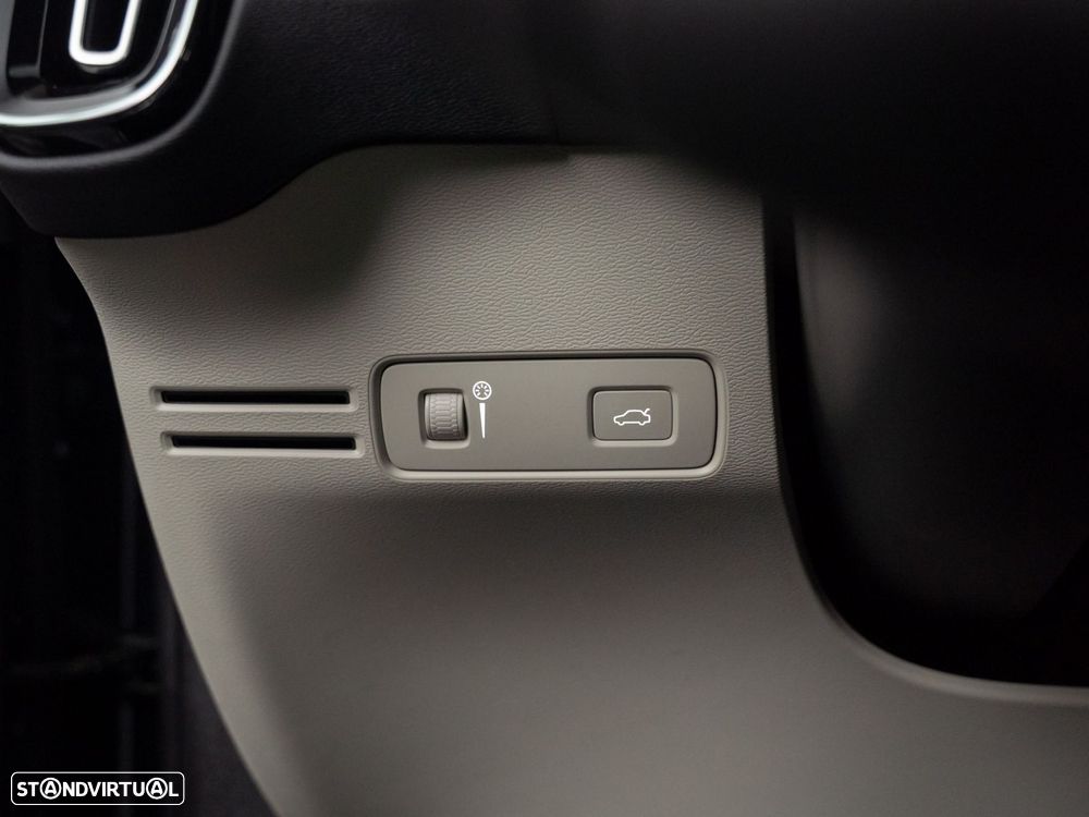 Volvo XC 40 1.5 T3 Inscription Geartronic - 20