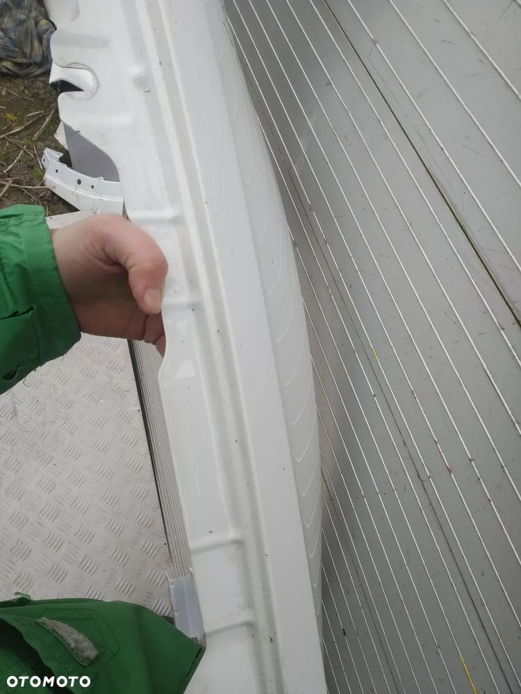 A918/A932/F977 MERCEDES A KLASA W177 BŁOTNIK PRAWY BIAŁY - 12