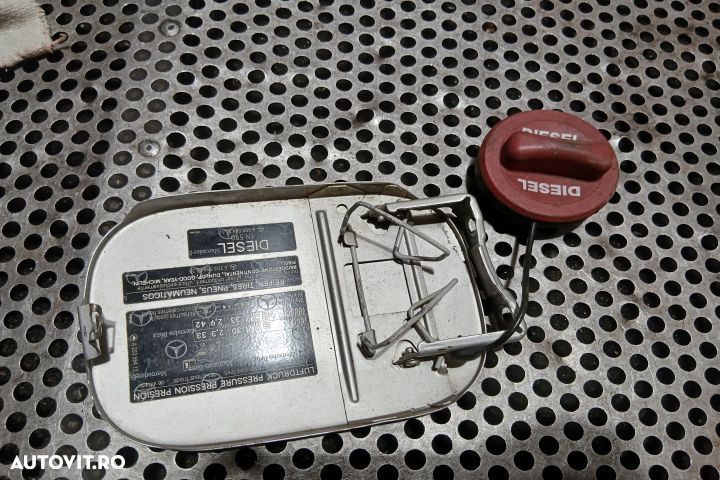 Usita rezervor A2035843117 A2035843117 Mercedes-Benz C-Class W203/S20 - 2