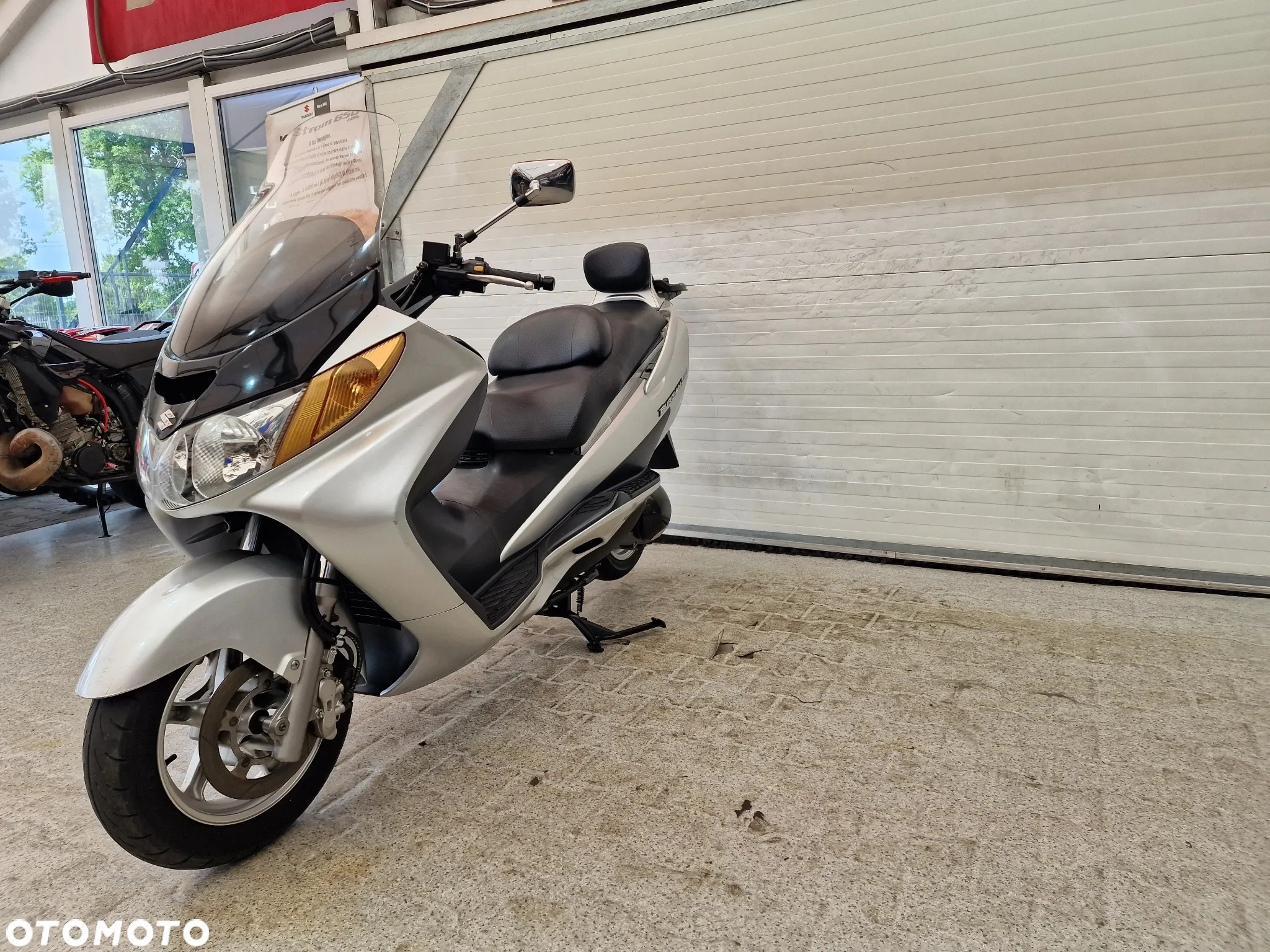 Suzuki Burgman - 5