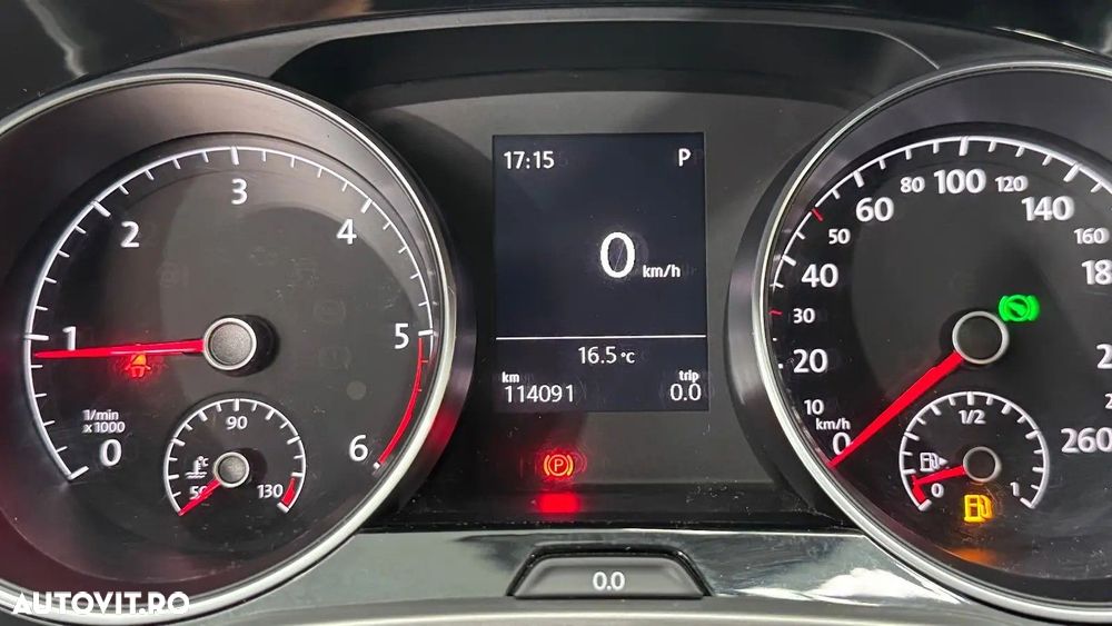 Volkswagen Touran - 11