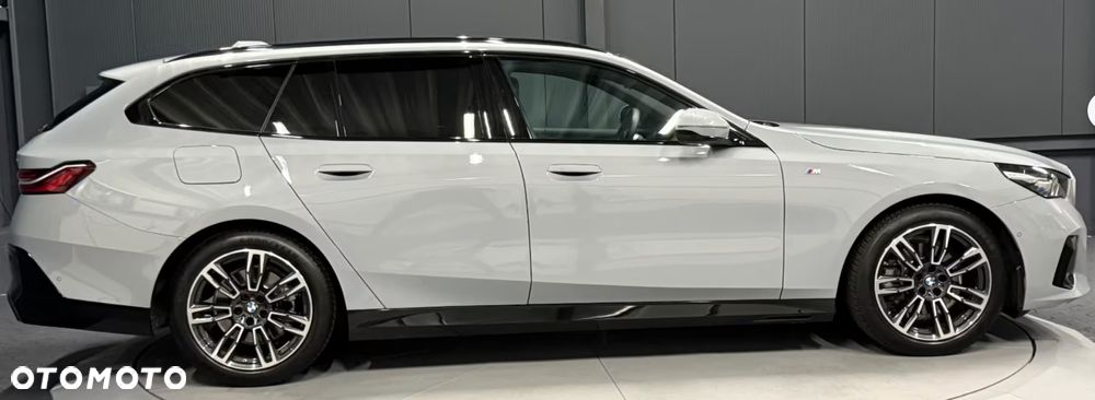 BMW Seria 5 520d xDrive Touring - 4
