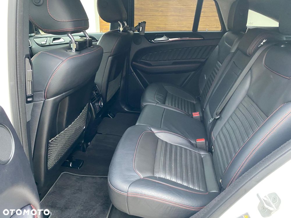 Mercedes-Benz GLE - 11