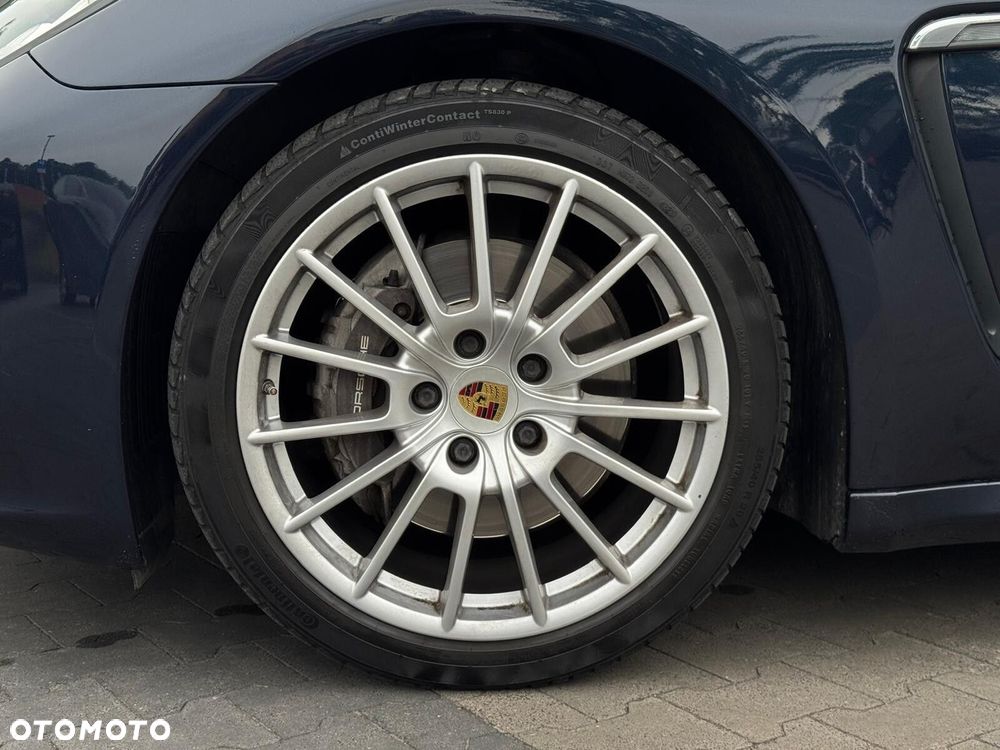 Porsche Panamera 4 - 17