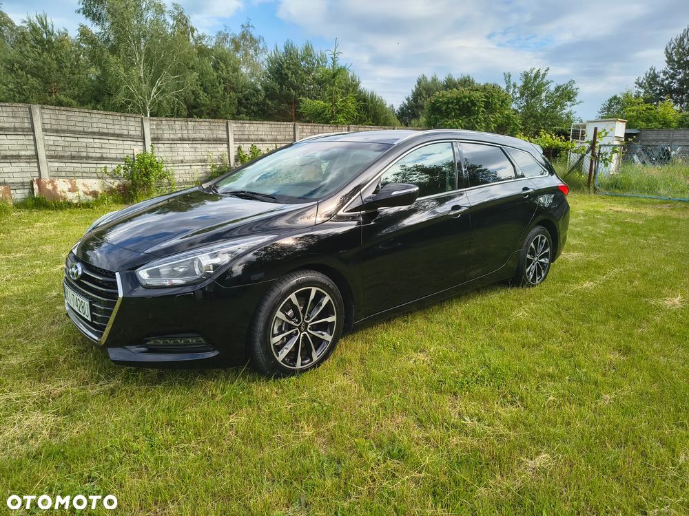 Hyundai i40 Kombi 1.7 CRDi DCT Premium - 3