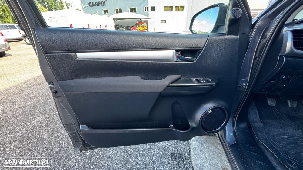 Toyota Hilux 2.4 D-4D 4WD Trial - 41