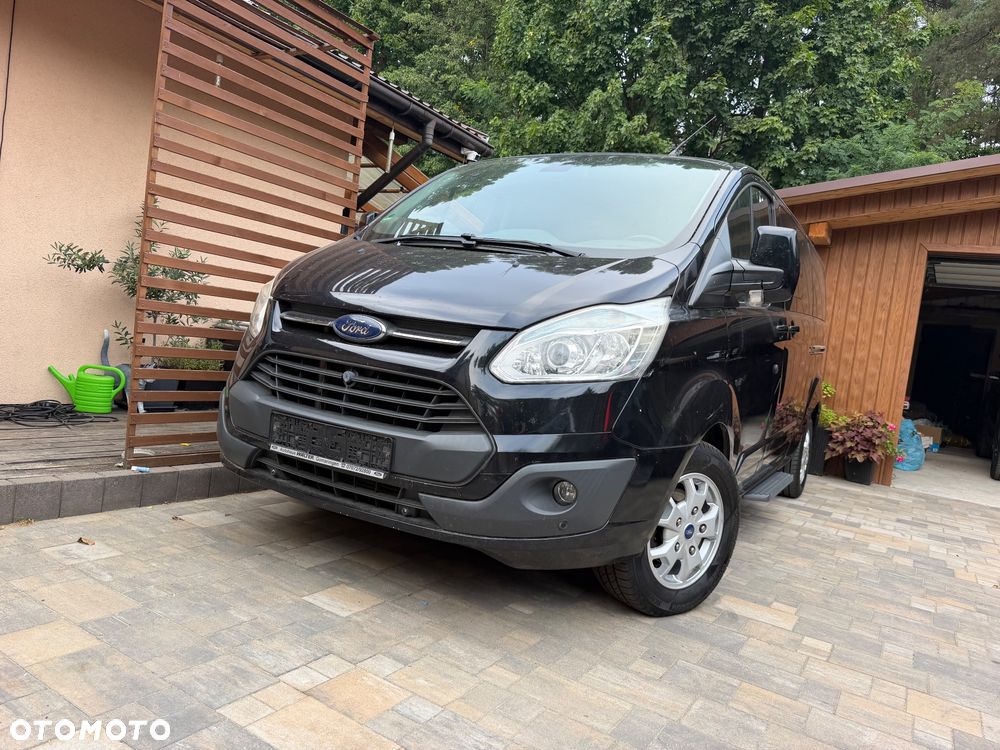 Ford Tourneo Custom - 13