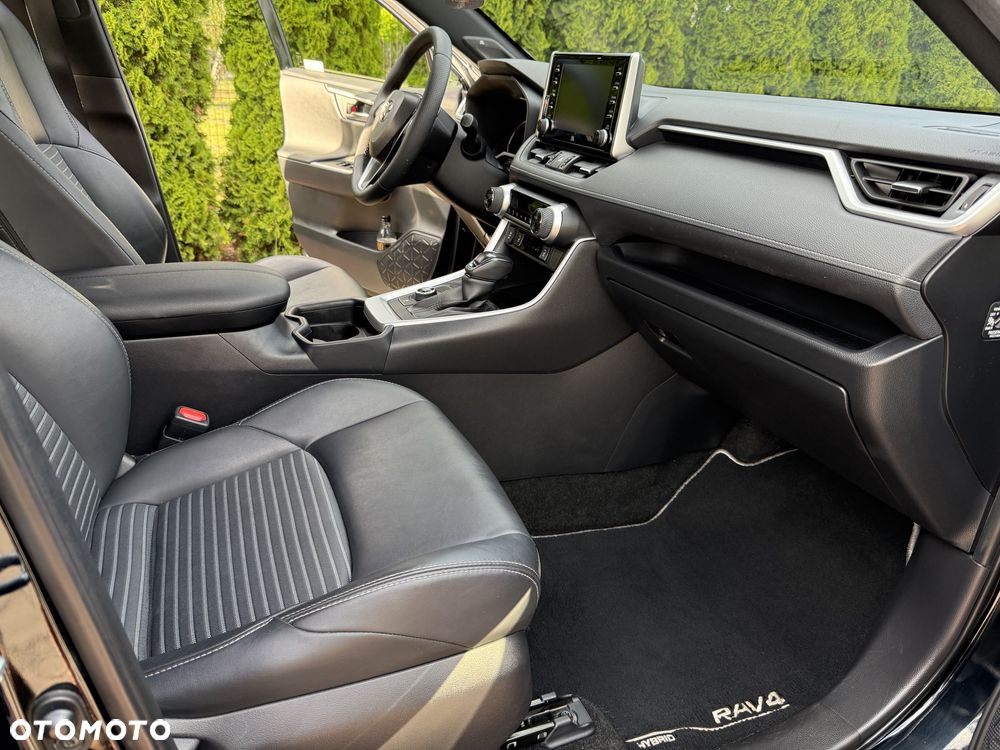 Toyota RAV4 2.5 Hybrid Black Edition by JBL 4x4 - 9