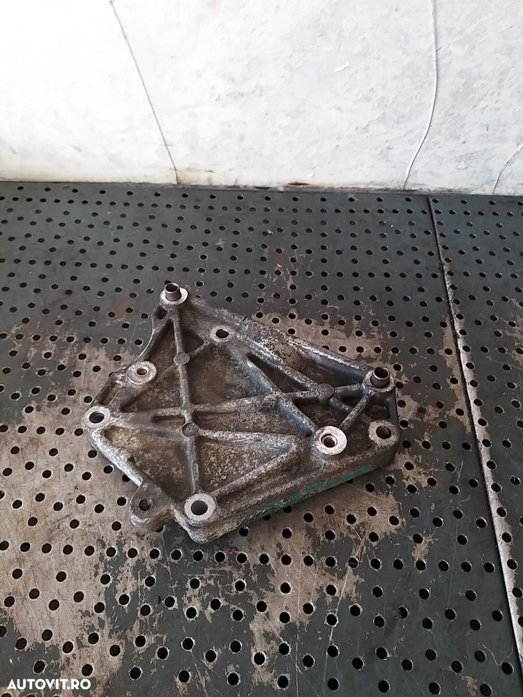 Suport alternator 1.3 mjt fiat doblo 55206511 - 1