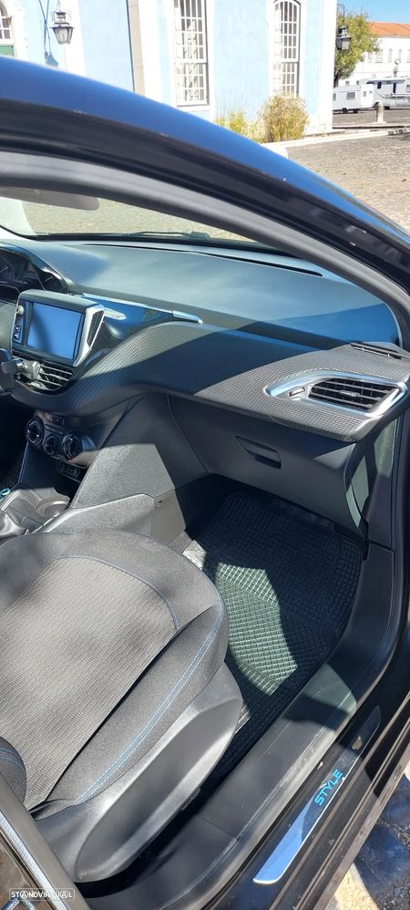Peugeot 208 1.6 BlueHDi Style - 5