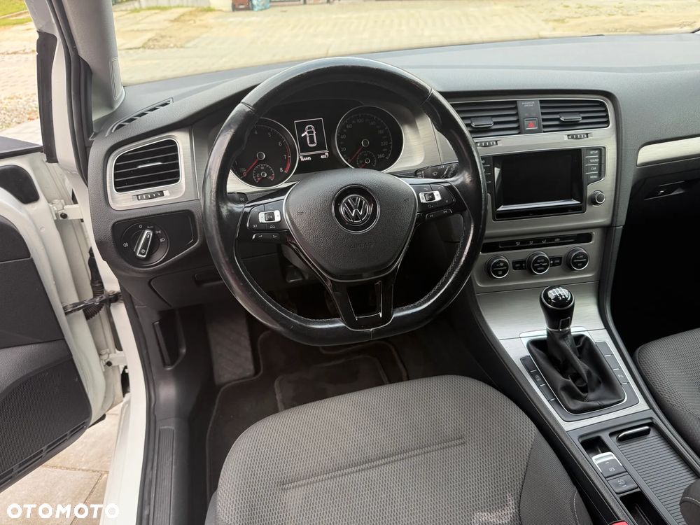 Volkswagen Golf VII 1.2 TSI BMT Comfortline - 22