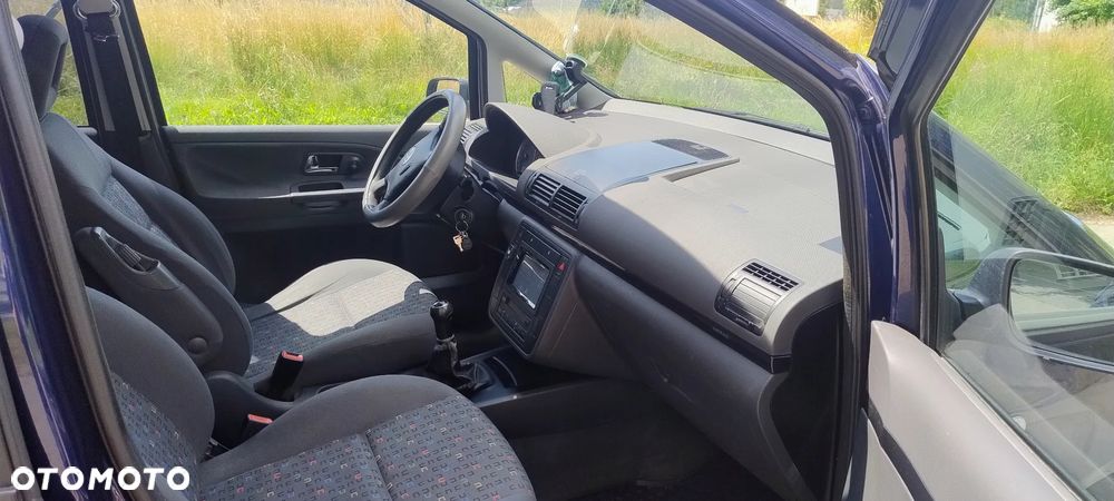 Volkswagen Sharan 2.0 - 10