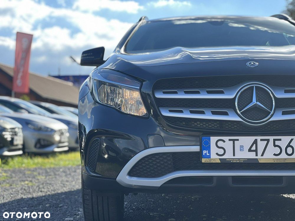 Mercedes-Benz GLA 180 7G-DCT - 5