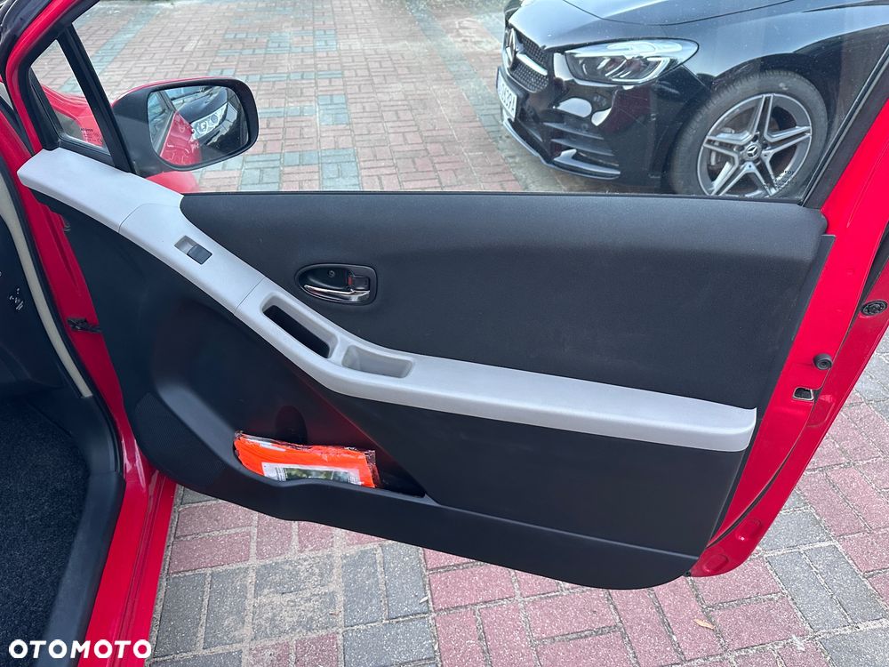 Toyota Yaris 1.0 VVT-i Cool - 19