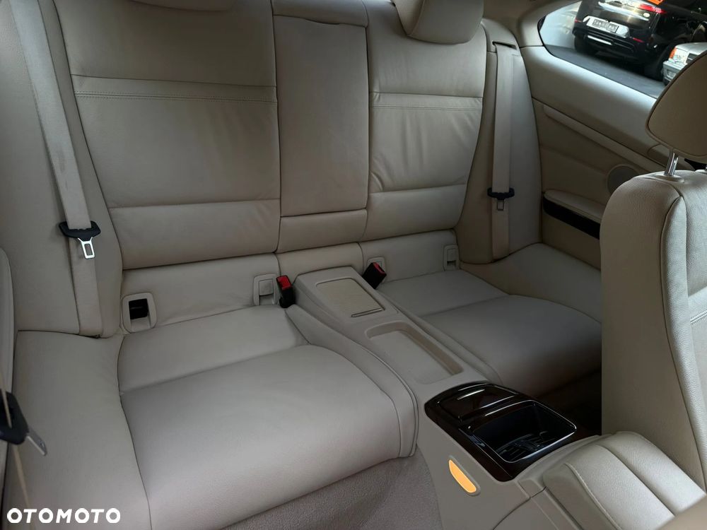 BMW Seria 3 325d Coupe Edition Exclusive - 36