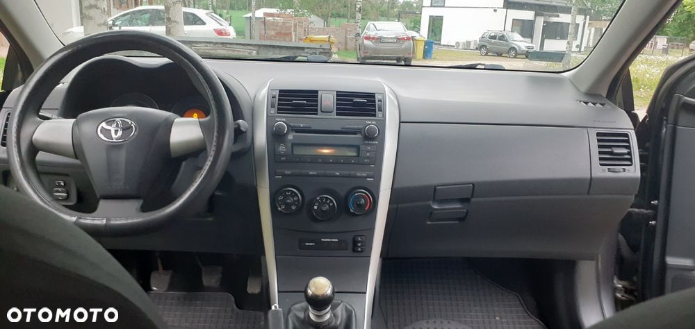 Toyota Corolla 1.6 Active - 3