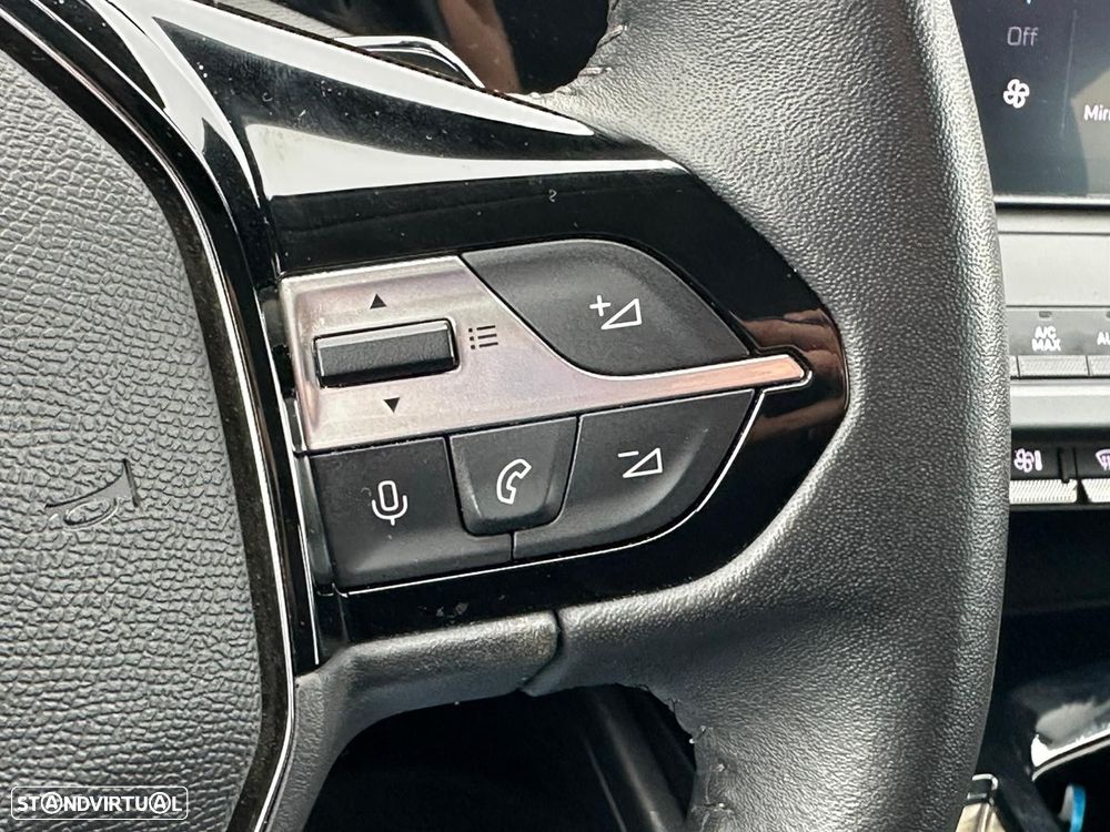 Peugeot 308 1.6 Hybrid Allure e-EAT8 - 23