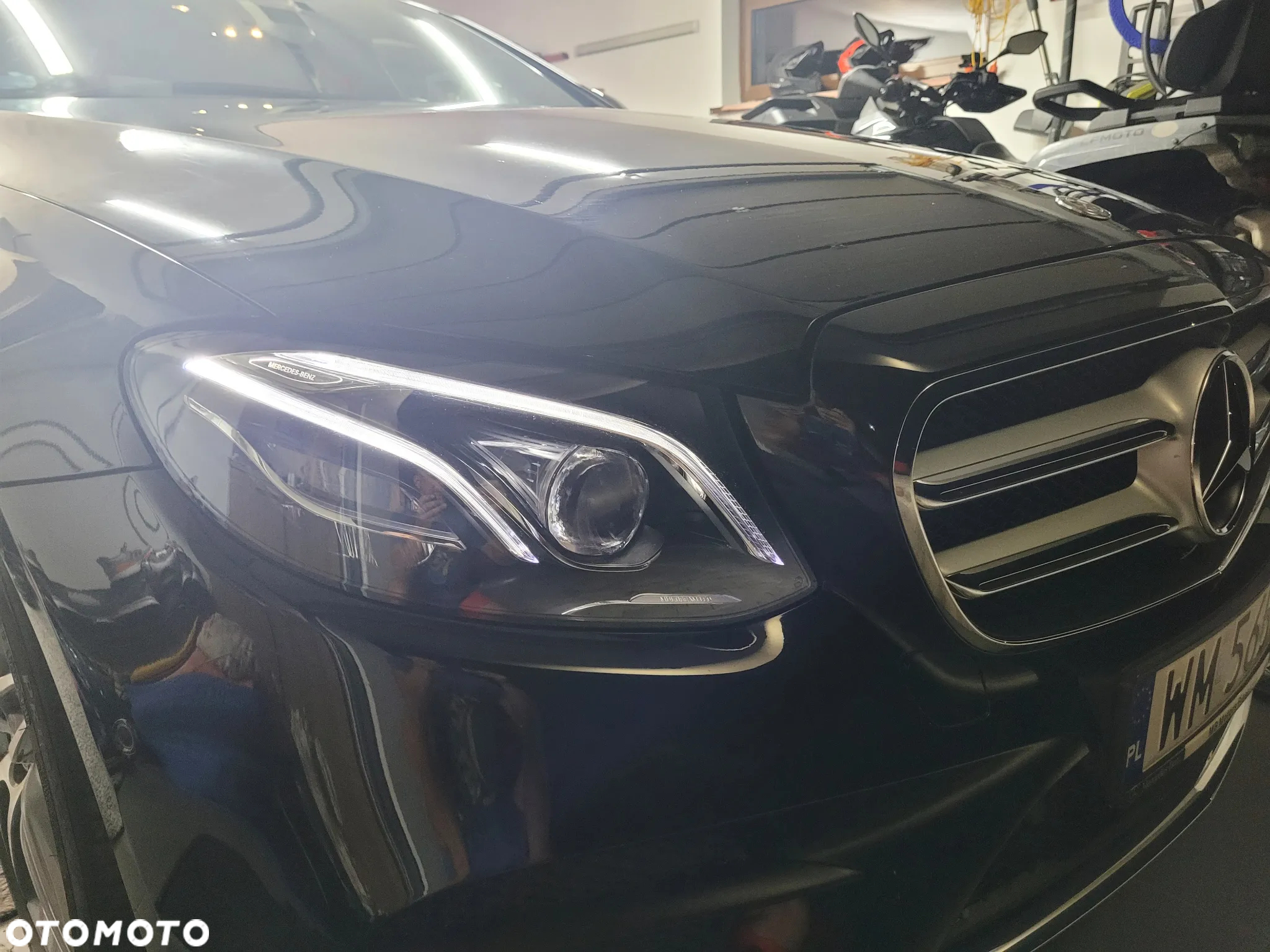 Mercedes-Benz Klasa E 220 d 4-Matic 9G-TRONIC - 22
