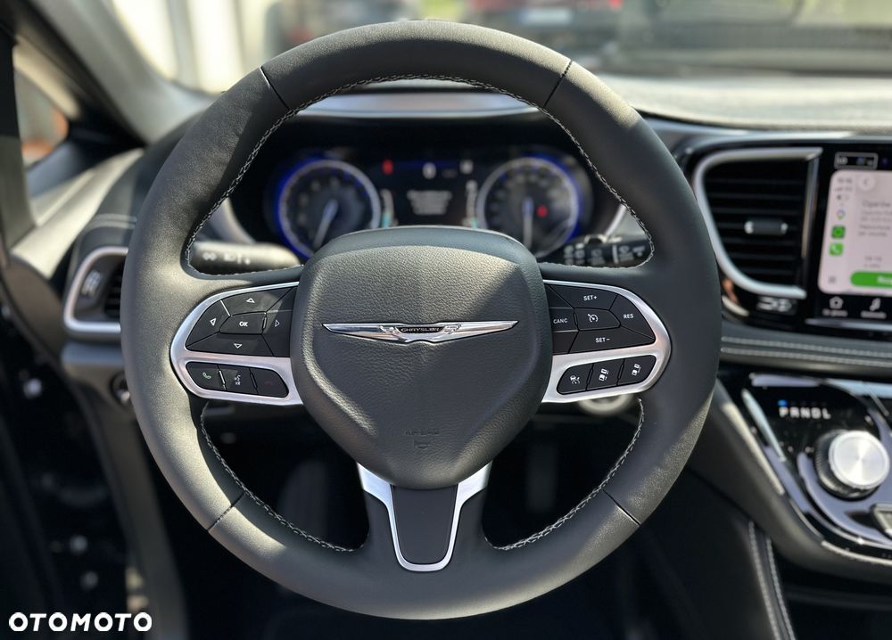 Chrysler Pacifica - 18