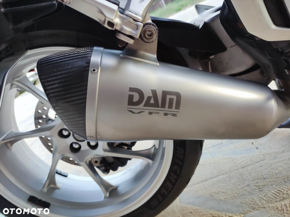 Honda VFR - 29