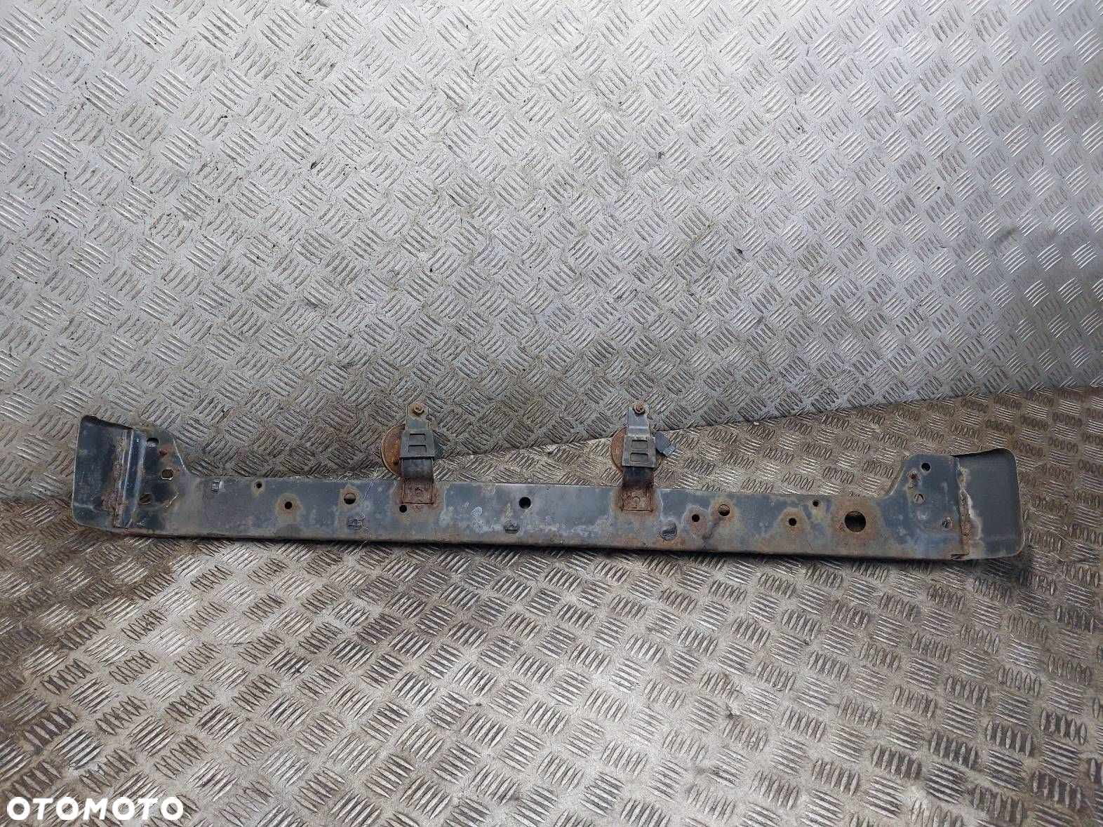 BELKA POD CHŁODNICE TOYOTA RAV4 II LIFT 2.0 16V - 2