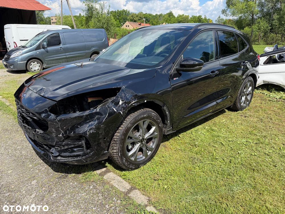 Ford Kuga 1.5 EcoBoost FWD ST-Line X - 32