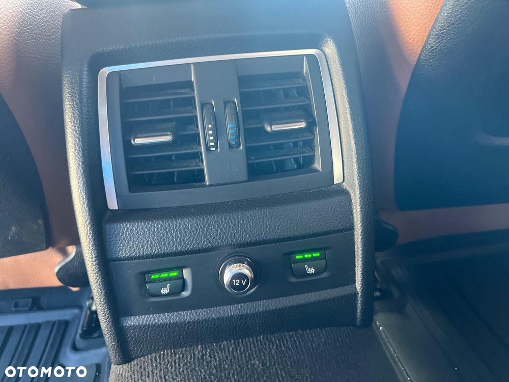 BMW Seria 3 340i Edition M Sport Shadow - 12