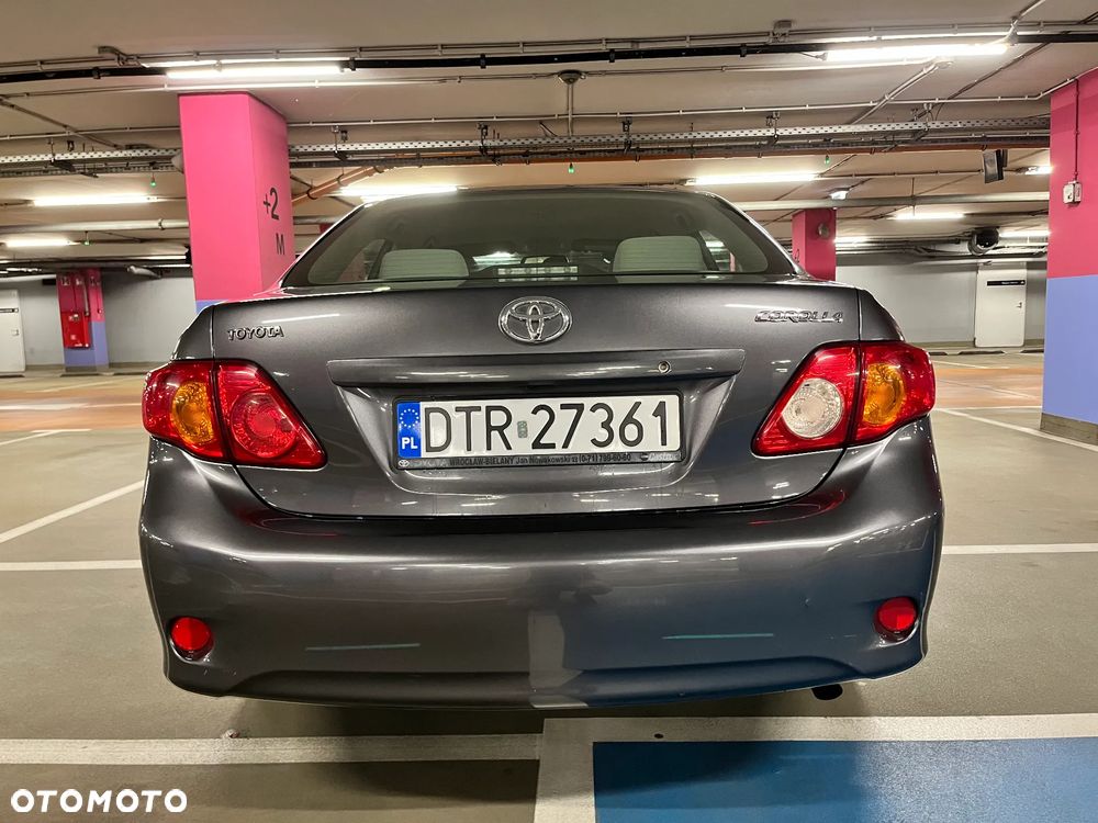 Toyota Corolla 1.6 VVT-i Luna - 5