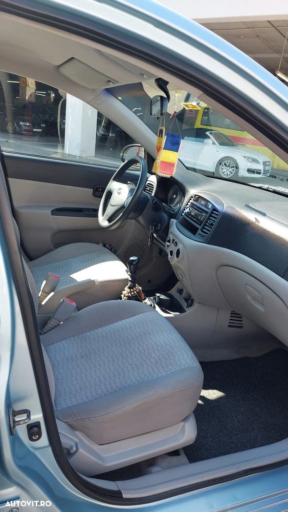 Hyundai Accent 1.4 GL - 6