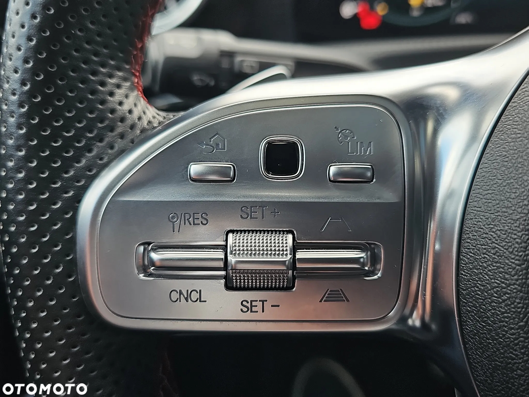 Mercedes-Benz CLA 200 d 4-Matic 8G-DCT - 16