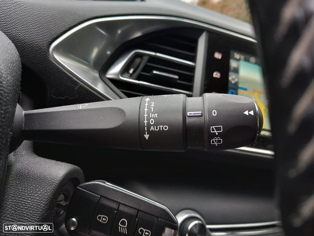 Peugeot 308 BlueHDi FAP 150 Stop&Start Auto Allure - 20