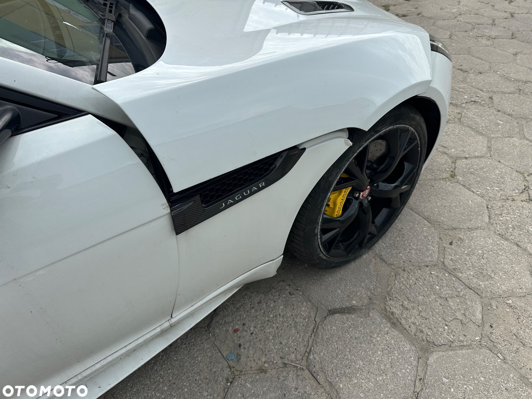 Jaguar F-Type R Coupe AWD - 16