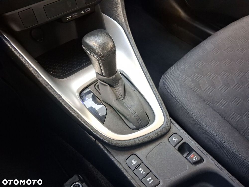 Toyota Yaris - 24