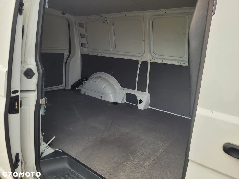 Volkswagen Transporter T6.1 - 23