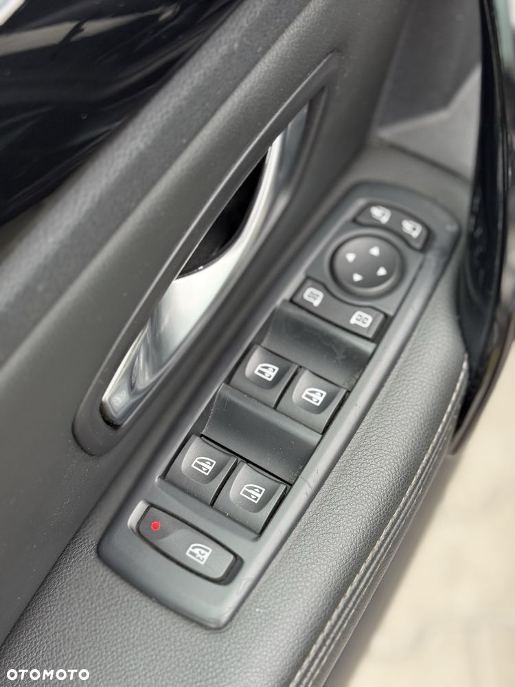 Renault Laguna dCi 110 FAP EDC Bose Edition - 21